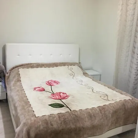 Liqeni I Thate, Appartement Tirana